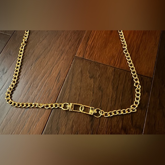 KUT from the Kloth Black&White Trifold Vegan Envelop Striped Wallet Bonus Chain - Picture 8 of 9